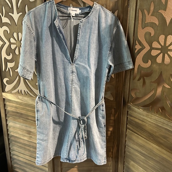 Frame Caftan Dress in Breezy - Picture 4 of 11